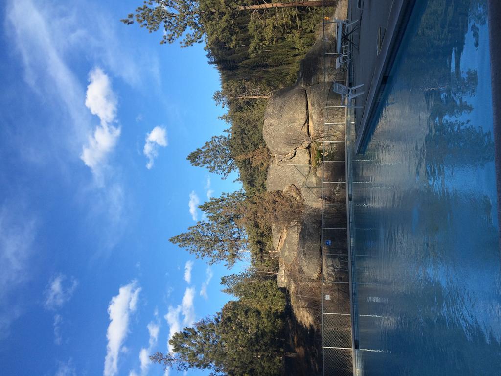 Lolo Hot Springs Otel Dış mekan fotoğraf