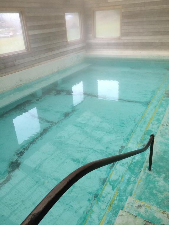 Lolo Hot Springs Otel Dış mekan fotoğraf
