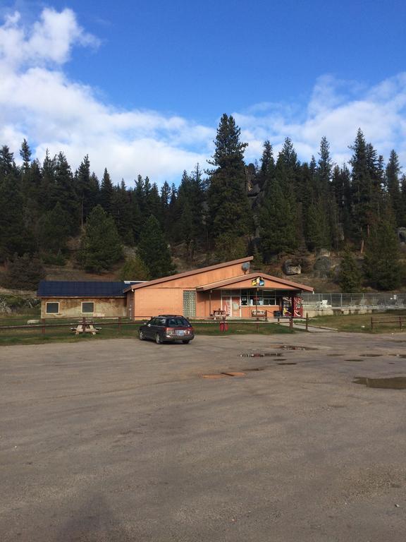 Lolo Hot Springs Otel Dış mekan fotoğraf