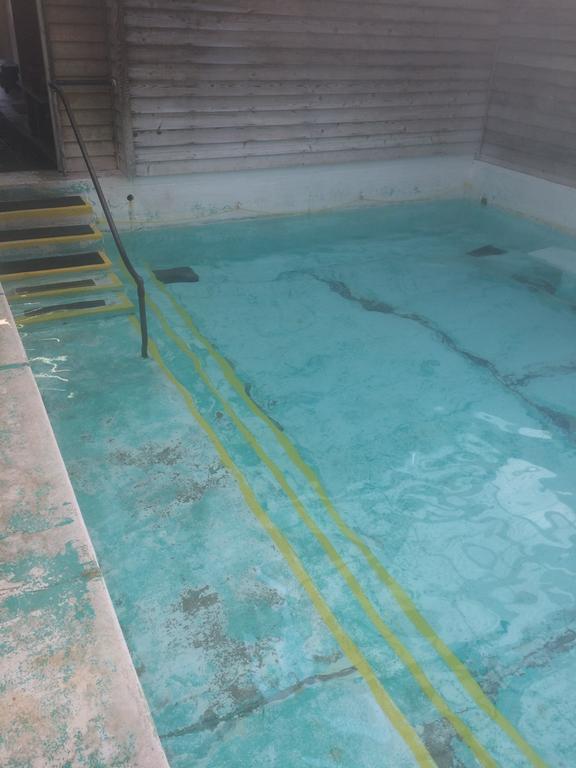 Lolo Hot Springs Otel Dış mekan fotoğraf